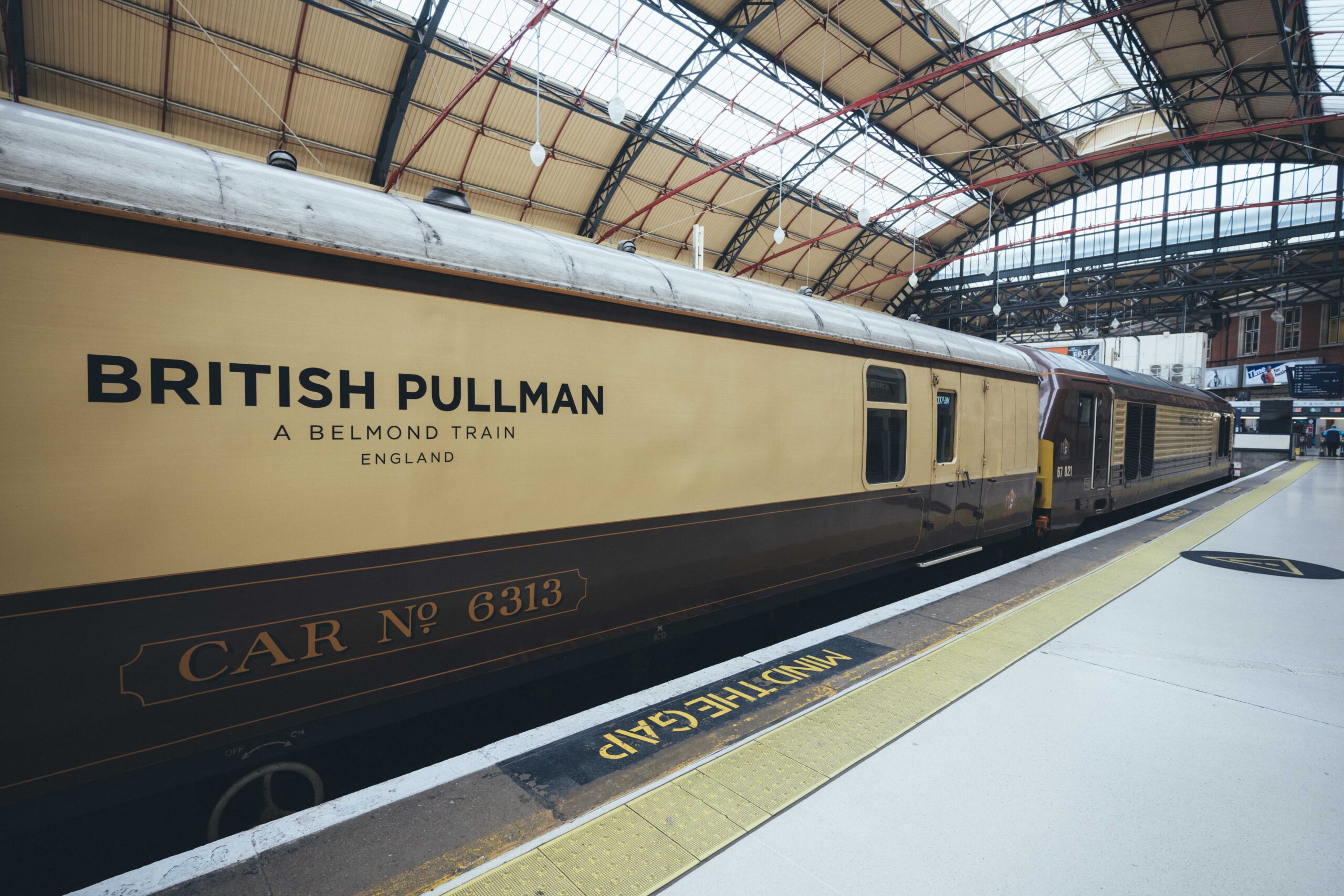 Immersive show on a moving train, the best choice for corporate entertainment in London.