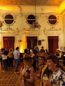 Dance group teaching Line Dance to guests during corporate events in Valladolid.